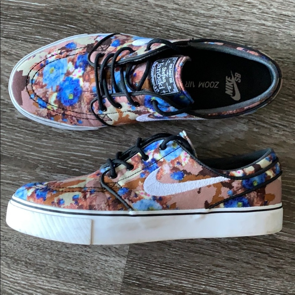 Nike Zoom Stefan Janoski floral digicamo